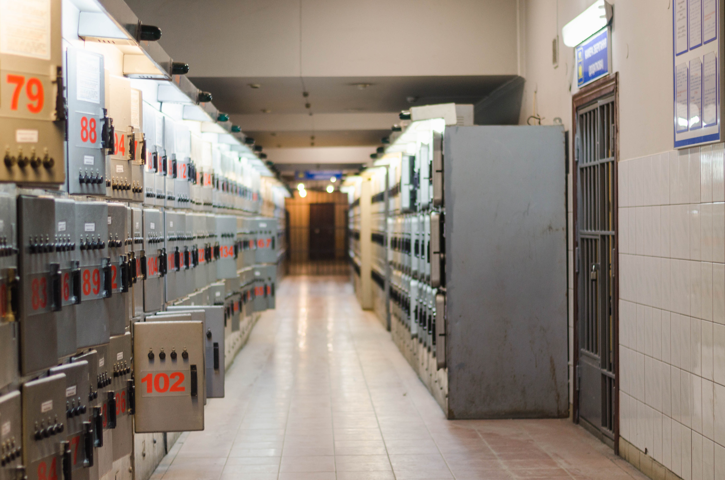 ceiling cable pipe good manage in construction building network electricity and water pipeline tube